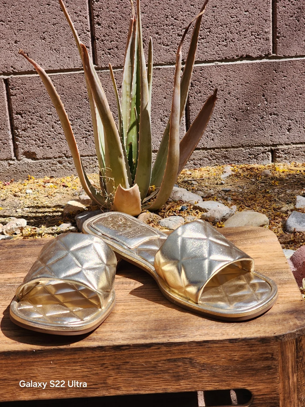 Brennda Women's Gold Leather Quilted Slide Sandal Size 8